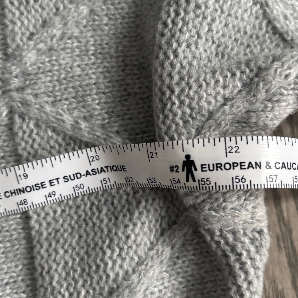 NEW Sweater💜💫 - Picture 6 of 7